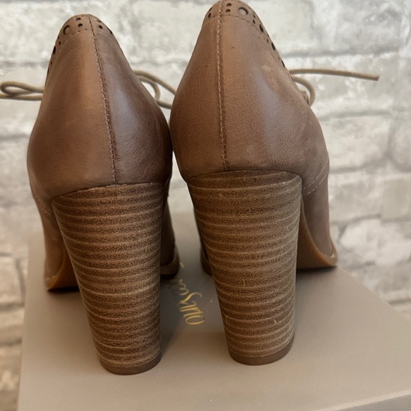 Taupe Oxford Lace-Up Women's Shoes - Picture 5 of 8